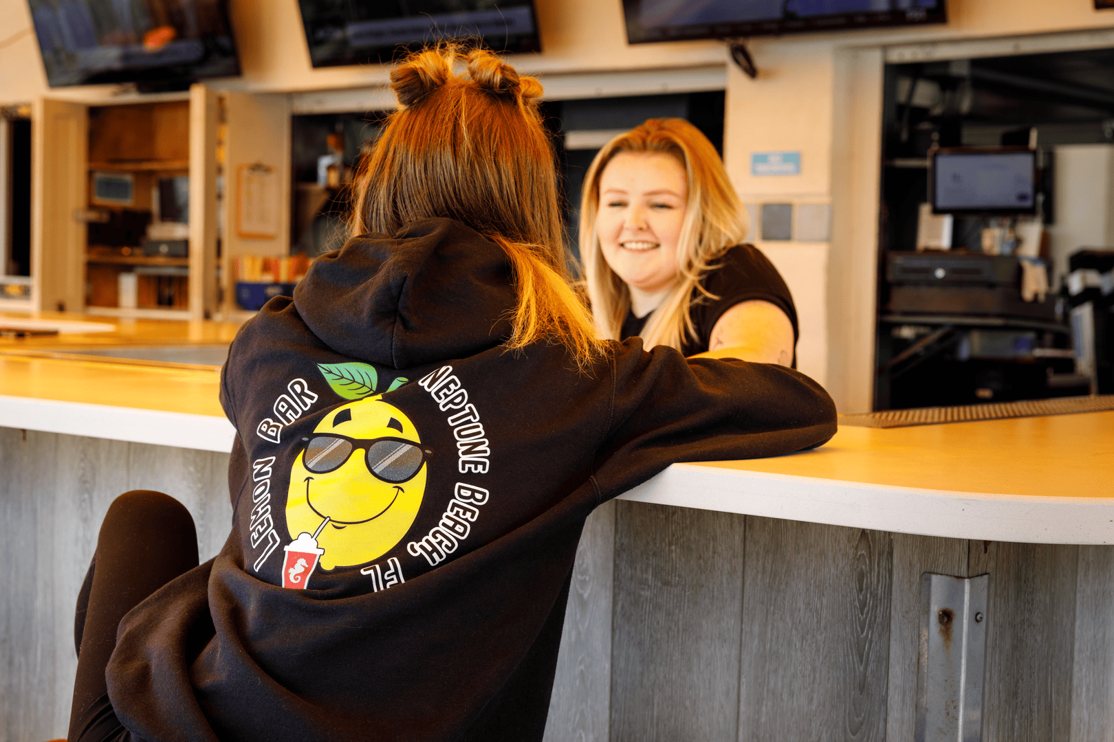 About the Lemon Bar | Discover Beachside Drinks Now — The Lemon